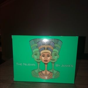 Juvias Place The Nubian Eyeshadow Palette